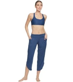 Onzie Chic Yoga Sports Bra Pebble -Yoga Alliance 1740047384611 pebble 4a