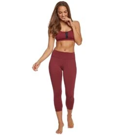 Manduka Corset Yoga Sports Bra Ruby -Yoga Alliance 1740226002979 ruby 4a