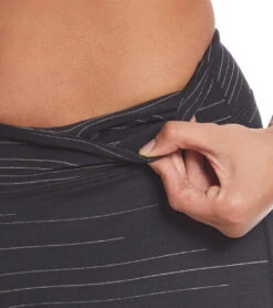 Hard Tail Mid Rise Side Blocked Yoga Leggings Black 10 Hard Tail Mid Rise Side Blocked Yoga Leggings Black -Yoga Alliance 1740298649635 black 5a