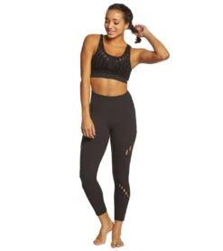 Betsey Johnson Performance Slit Mesh Seamless Bra Black -Yoga Alliance 1740343836707 black 4a