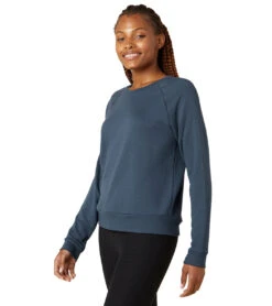 Beyond Yoga Favorite Raglan Crew After Yoga Pullover Mineral Blue