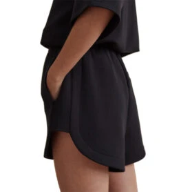 Varley Keely High Rise Short 4 -Yoga Alliance 7096493670443 black 6a